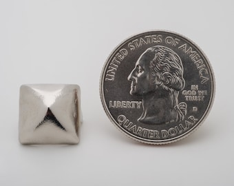 Bag of 100 Standard 13mm Silver Pyramid Studs for Punk Vintage Clothing. StudsAndSpikes Denim and LeatherCraft