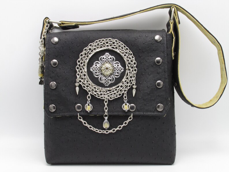 Gothic Victorian Black Shoulder/Messenger Bag w/ Chains & Caged Gemstones by Phantazmagorium in Ostrich Faux Leather Caged Victorian zdjęcie 2