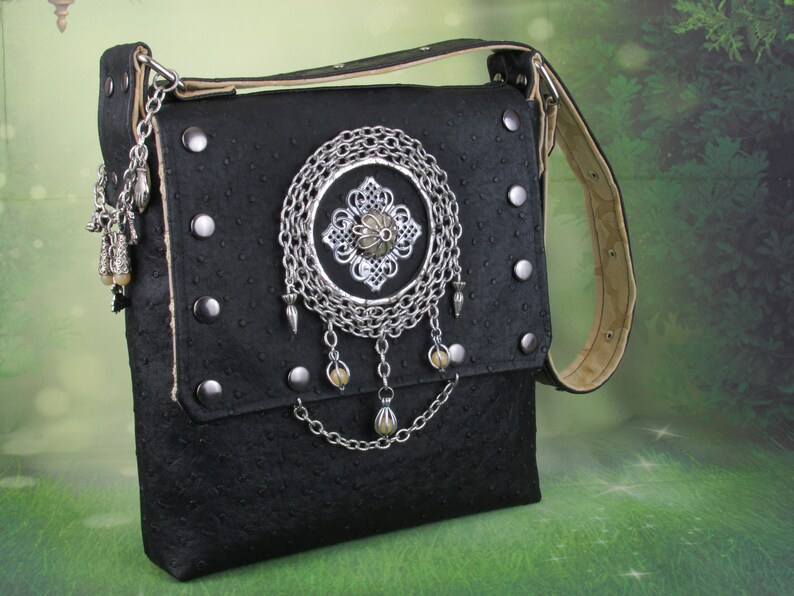 Gothic Victorian Black Shoulder/Messenger Bag w/ Chains & Caged Gemstones by Phantazmagorium in Ostrich Faux Leather Caged Victorian zdjęcie 10