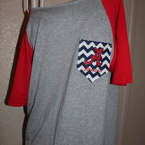 Atlanta Braves Pocket Off-the-Shoulder Shirt Chevron Baseball