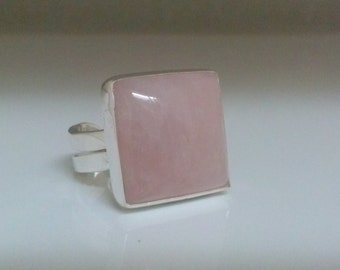 Piazza quarzo rosa anello in argento rosa gemma dichiarazione anello. Cocktail-party, moda gioielli