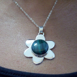 FLower  Malachite  Pendant, Necklace  Handmade with a Green  gemstone settle on a Sterling  Silver Flower, Collar with  Chain 16 inches long