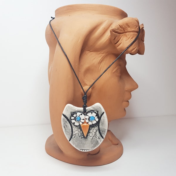Halskette mit sizilianischem Keramik-Eulen-Anhänger Die Keramik von Ketty Messina