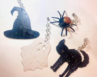 4 pc. Halloween set wood ornaments/ Glittery Cat, Hat, Spider, Ghost with magnets