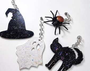4 pc. Halloween set wood ornaments/ Glittery Cat, Hat, Spider, Ghost with magnets