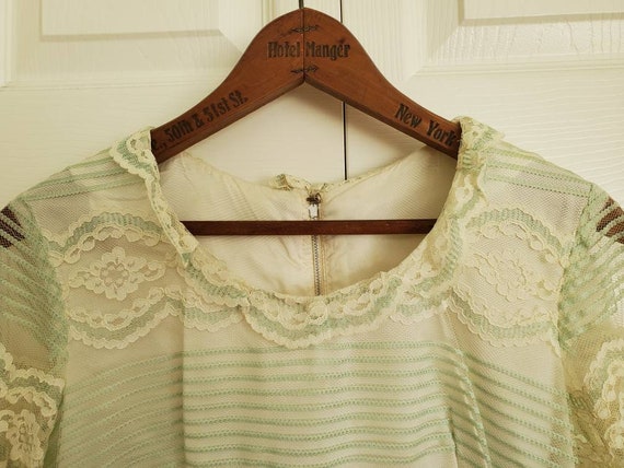 Vintage 60s lace baby doll dress- mint green and … - image 4