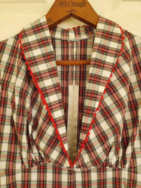 Vintage 50s red plaid top with ric rack trim - image 2