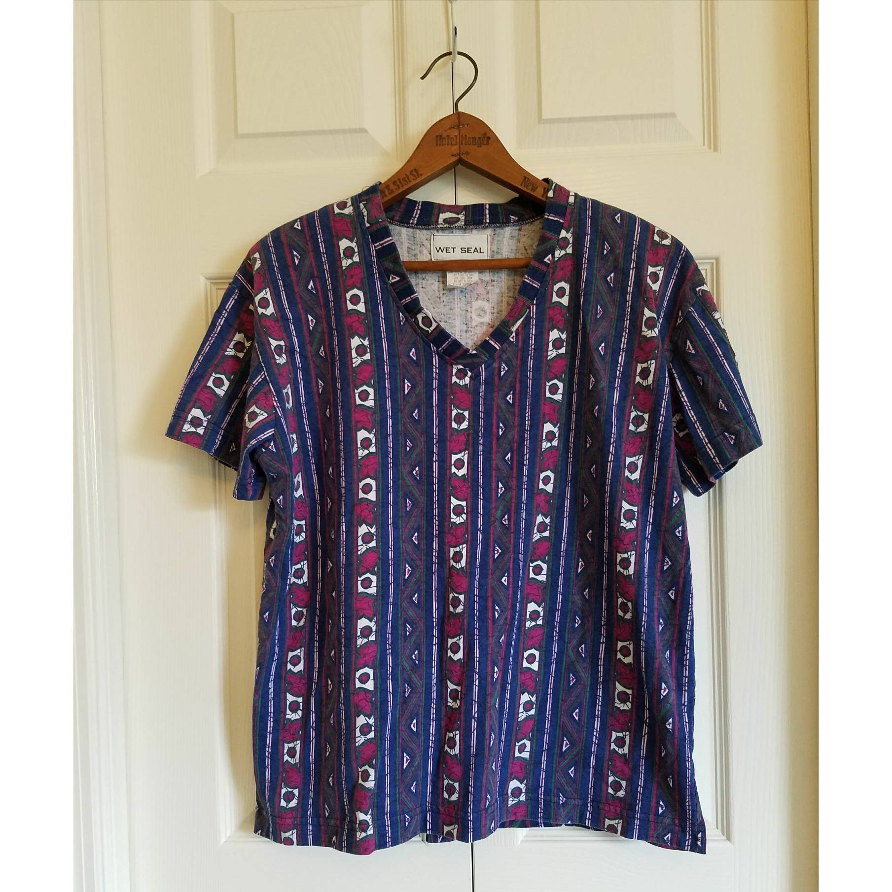 wet seal v neck tee
