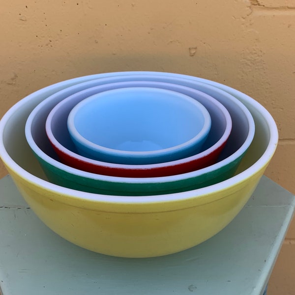 Set of 4 Pyrex Primary Colors Mixing Bowls- Blue Yellow Red and Green