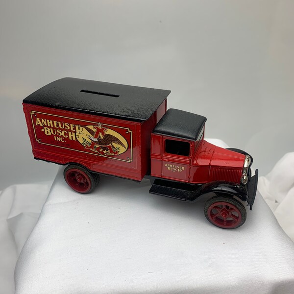 1990 ERTL Anheuser Busch 1931 Delivery Truck Piggy Bank