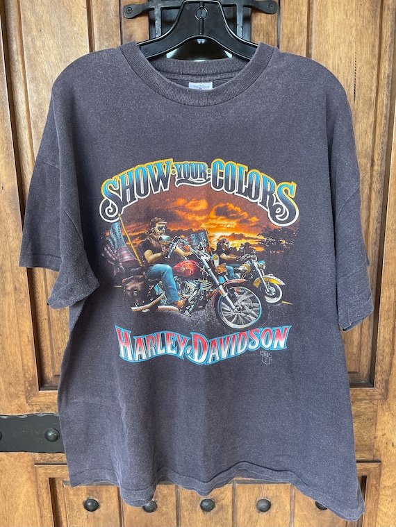★Harley Davidson★ Add color and wear this rider t-shirt in Harley-Davidson® Men's Ride On Crew-Neck Short Sleeve Cotton