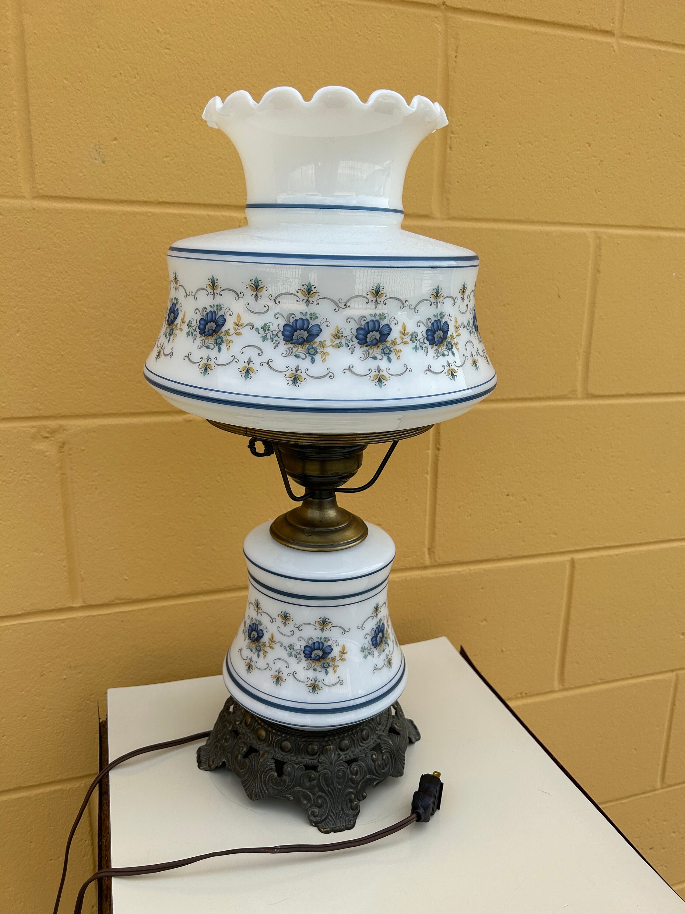 Quoizel abigail adams lamp deals