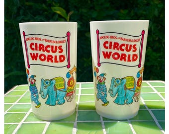 Set of 2 Ringling Barnum and  Bailey Circus World Theme Park Cup, Vintage 70s 80s Plastic Cups, Retro Souvenir, Clown Gift