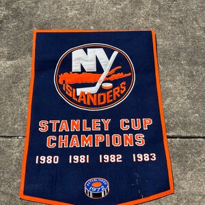 VINTAGE NHL NEW YORK ISLANDERS 1980 STANLEY CUP CHAMPIONS T-SHIRT YOUTH  SMALL