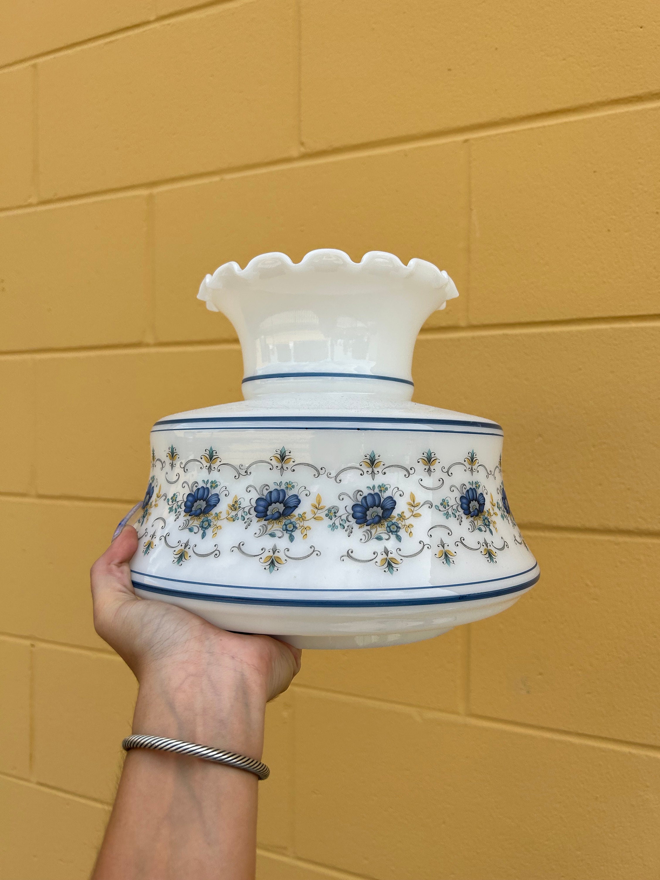 Quoizel abigail adams lamp deals