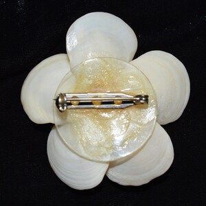 1960s Shell Flower Pin Brooch - Etsy