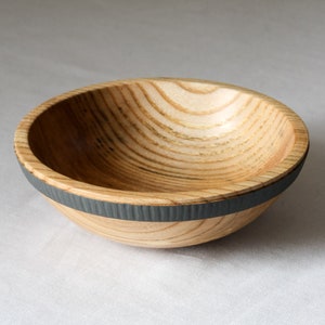 Small Olive Ash Bowl with Textured Colored Band image 7