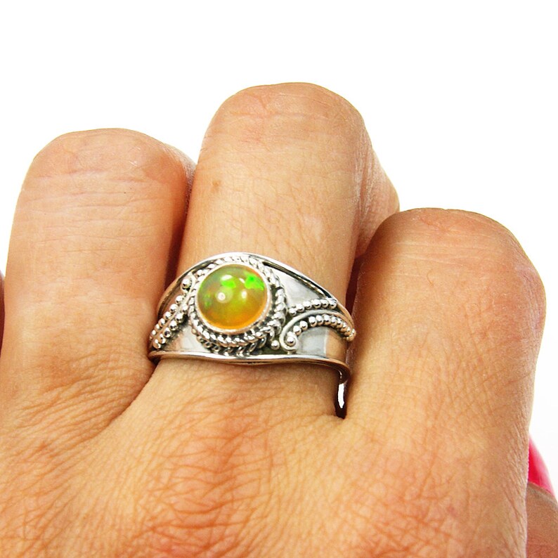 V499 Fire Ethiopian Opal Ring Jewelry /& Sterling Silver Ring Size 7.5