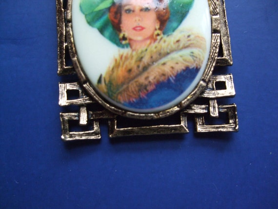 Vintage 1980s Pendant Portrait Of A Lady Lightwei… - image 3