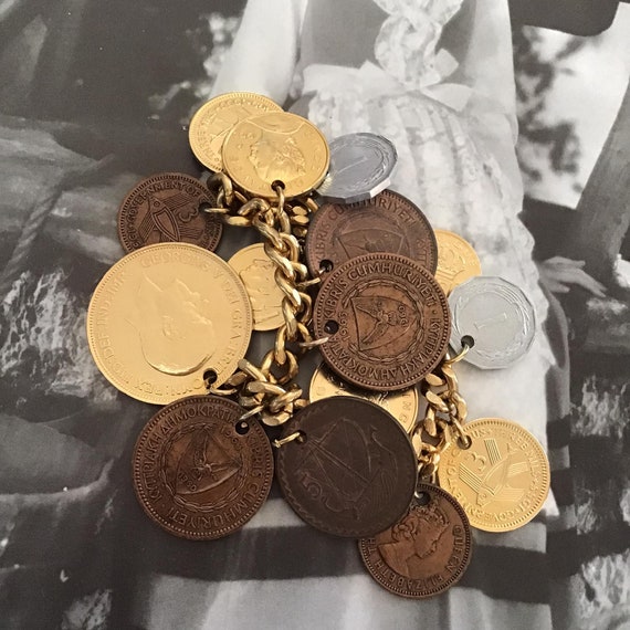 Vintage 1960's 1970's Bracelet Coins Charm Bracel… - image 8