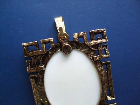 Vintage 1980s Pendant Portrait Of A Lady Lightwei… - image 5