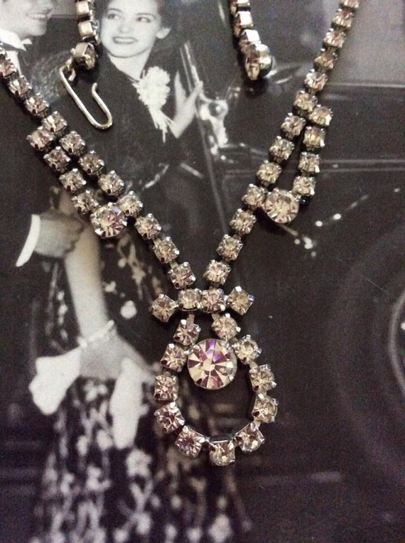 Vintage 1950s Necklace Clear Shiny Rhinestones Ol… - image 1