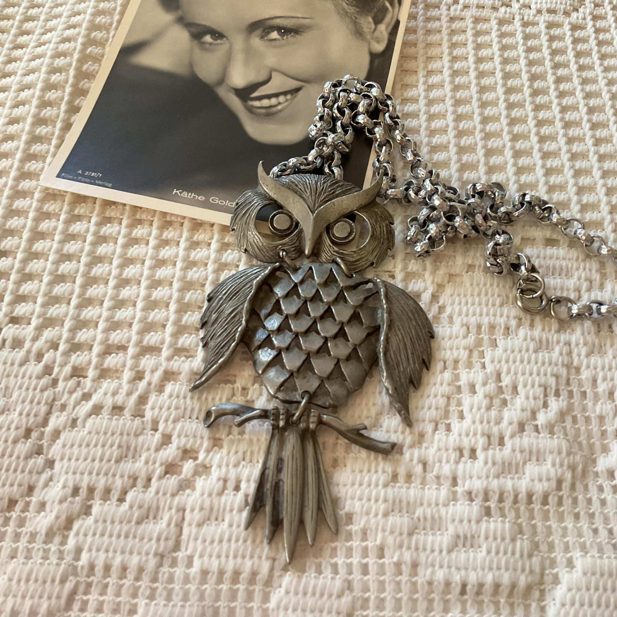 Vintage 1970's Necklace With Articulated (Moveable) Owl Pendant Pewter COLOR Metal Unsigned The 