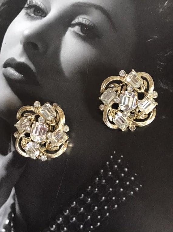 Vintage 1950's 1960's Clipon Earrings Signed *Kra… - image 2
