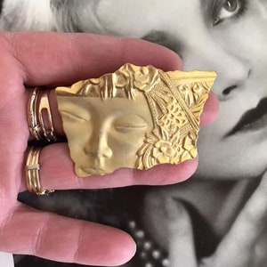 Vintage 1980's Spilla Pin Gold Tone COLOR Metal Abstract Ladies Face Unsigned immagine 2