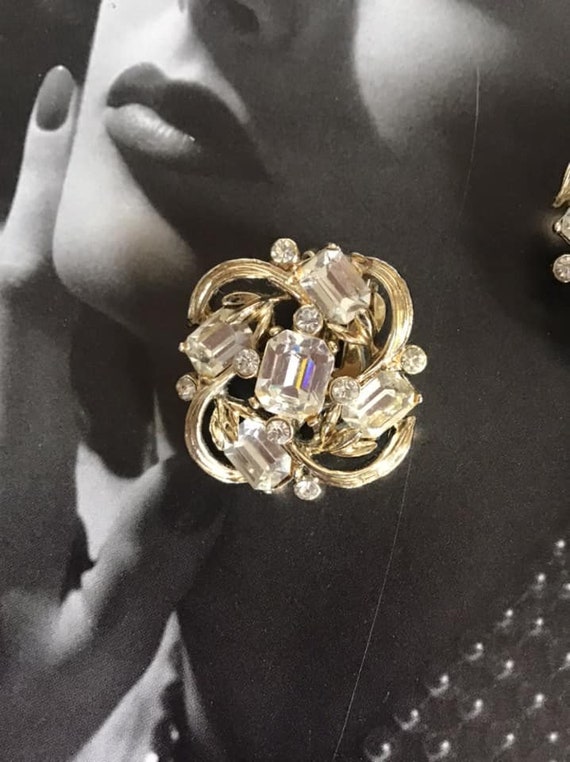 Vintage 1950's 1960's Clipon Earrings Signed *Kra… - image 4