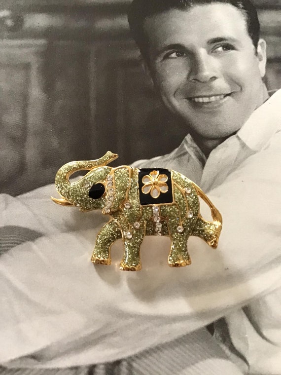 Vintage 1990's Brooch Pin *Elephant* Gold COLOR Me
