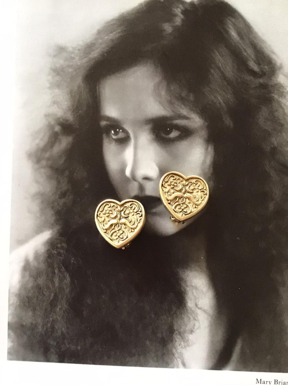 Vintage 1960's Clip On Earrings Heart Shape With … - image 3