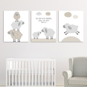 Decorazione della cameretta dell'agnello, Arte della parete delle pecore, Decorazione della parete del bambino di genere neutro, Beige e grigio, Set di 3 stampe, Immagini dell'agnello, Stampe su tela/carta