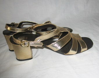 Vintage Metallic Gold Cut Out Caged Buckled Ankle Strap Chunky Heel Peep Toe Mod Disco Twiggy Sandals Shoes Size 10