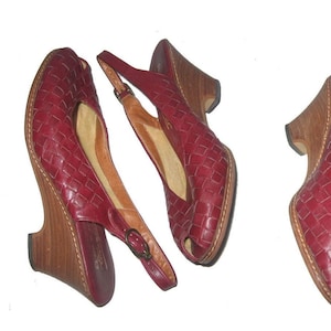 VTG Burgundy Gold Etienne Aigner Seal Authenticity Buckle Sling Back Chunky Wedge High Heel Boho Casual Women Leather Woven Sandals Shoes 7