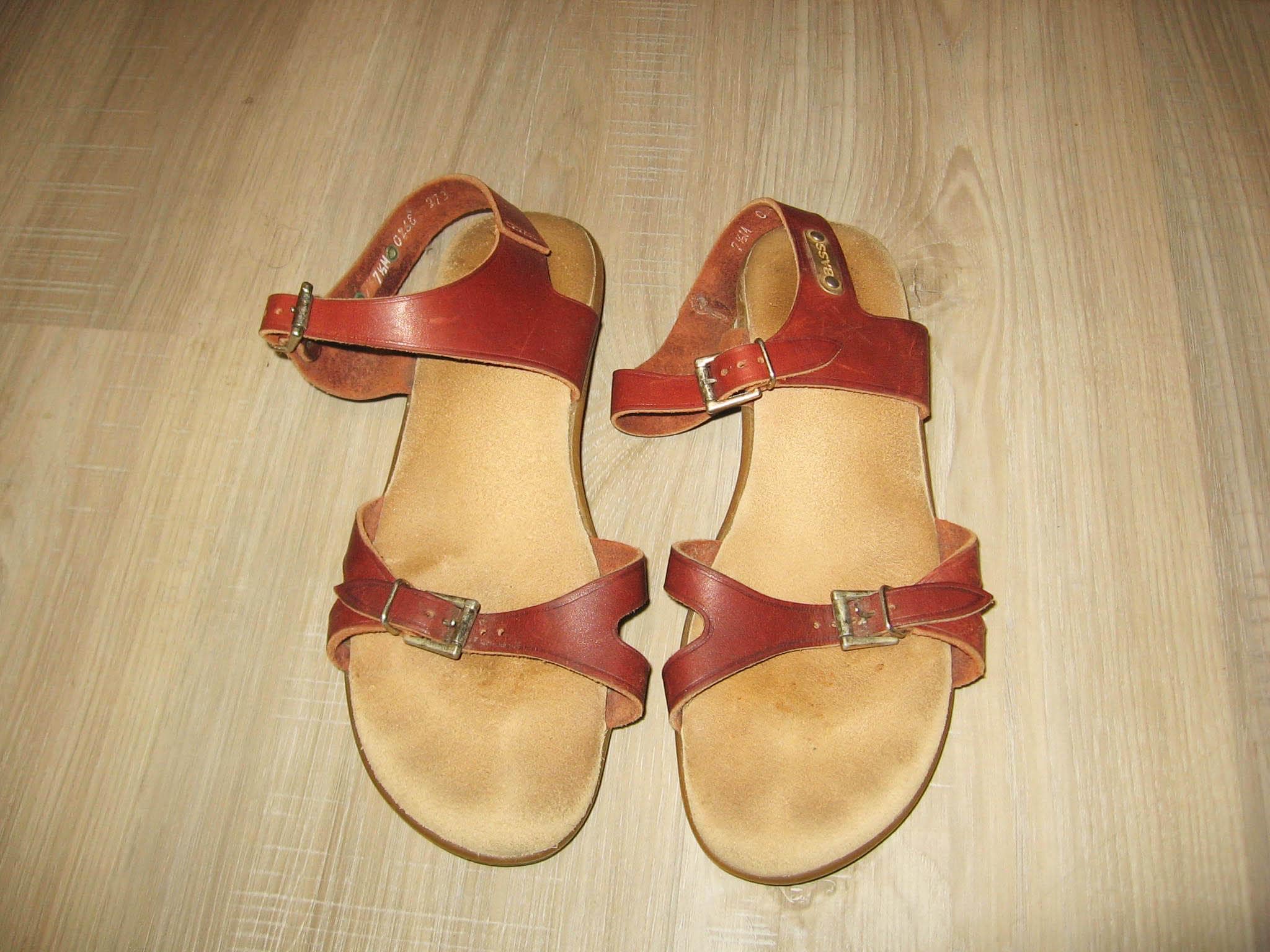 Vintage Bass Sandals