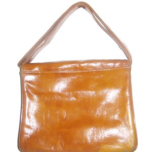 Vintage Tan Gold Metal Flap Closure Multi Compartment Shoulder Strap Hippie Boho Disco Mod Vinyl Handbag 8 H x 9 3/4 L x 5 W image 4