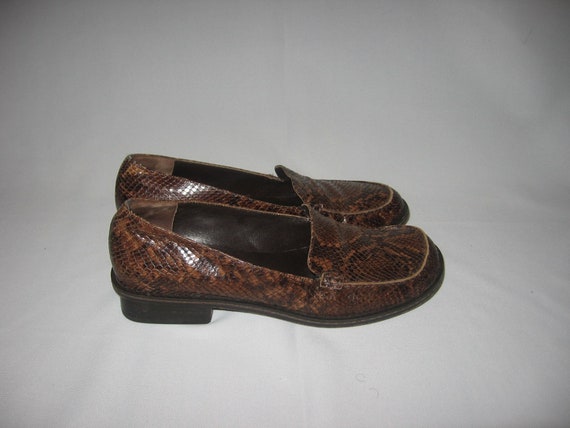 Vero Cuoio Brown Crocodile Pattern Loafers Teyana Brown Croco-Print Leather Loafers - Made in Italy - POEVE main image 3