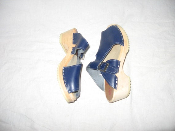 Vintage Hannah Anderson Sweden Blue Beige Buckled Wooden Platform