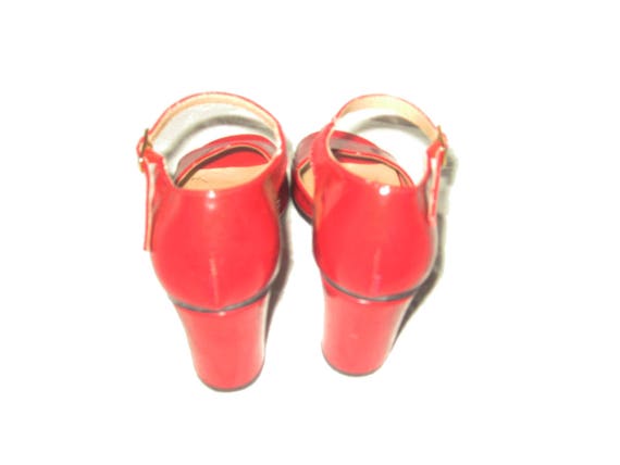 VTG Flings Red Patened Leather Caged Peep Toe Chu… - image 6