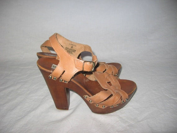 VTG Steve Madden Lunatic Made Italy Tan Leather Gold Studs High