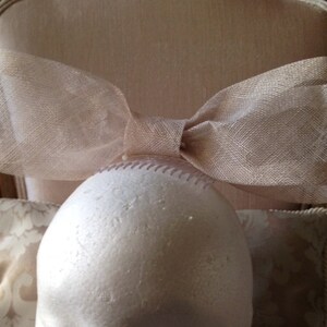 White oversized bow fascinator image 2