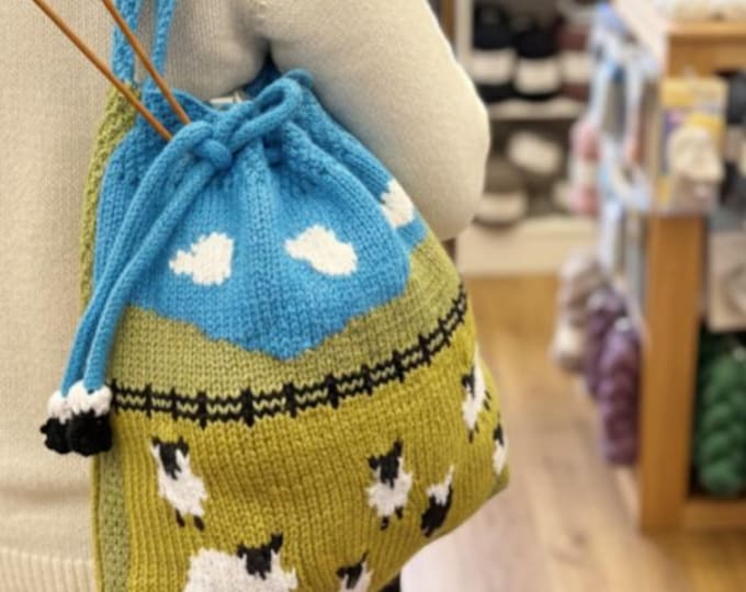 Sheep in Countryside Bag Knitting Pattern, Chunky Yarn (PDF Download)