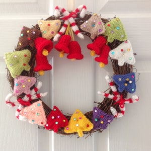 Knitting Pattern for Christmas Wreath,  Xmas Knitting pattern, Christmas trees, Christmas decoration, Front door Christmas wreath, Xmas