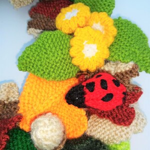 Knitting pattern for Woodland Wreath, Knitted Primroses, Leaves, Acorns, Butterflies, Ladybirds, Everlasting Flower Knitting Patterns image 5