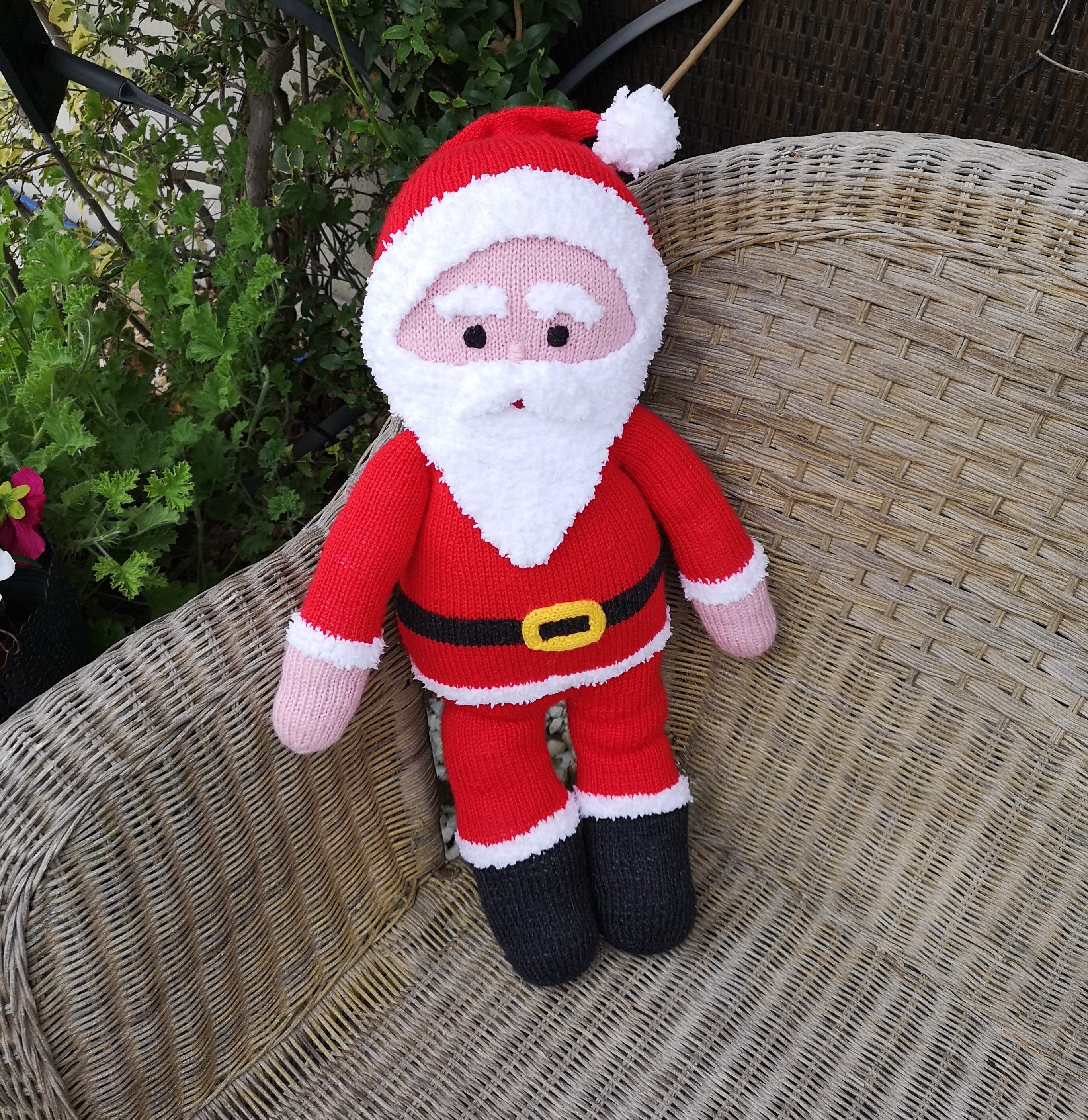 Father Christmas knitting pattern, Santa knitting pattern