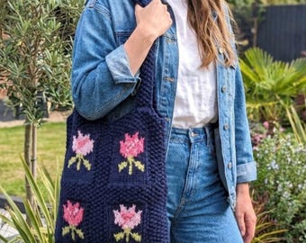 Knitted Rose Bud Tote Bag Pattern: Chunky Yarn Project (PDF Download