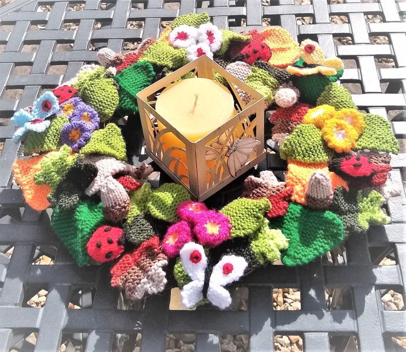 Knitting pattern for Woodland Wreath, Knitted Primroses, Leaves, Acorns, Butterflies, Ladybirds, Everlasting Flower Knitting Patterns image 7