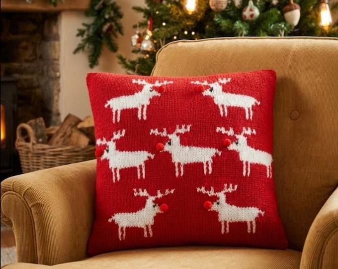 Reindeer Cushion Knitting Pattern: Christmas Pillow, DK yarn (Digital Pattern)