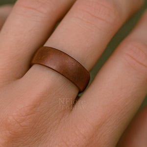 Anello largo in rame ossidato - Fascia semicircolare da 6 mm